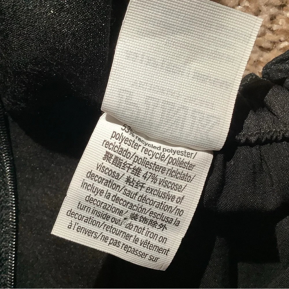 Pink Victoria’s Secret cargo jogger pants, color black, size: XS - Picture 7 of 12